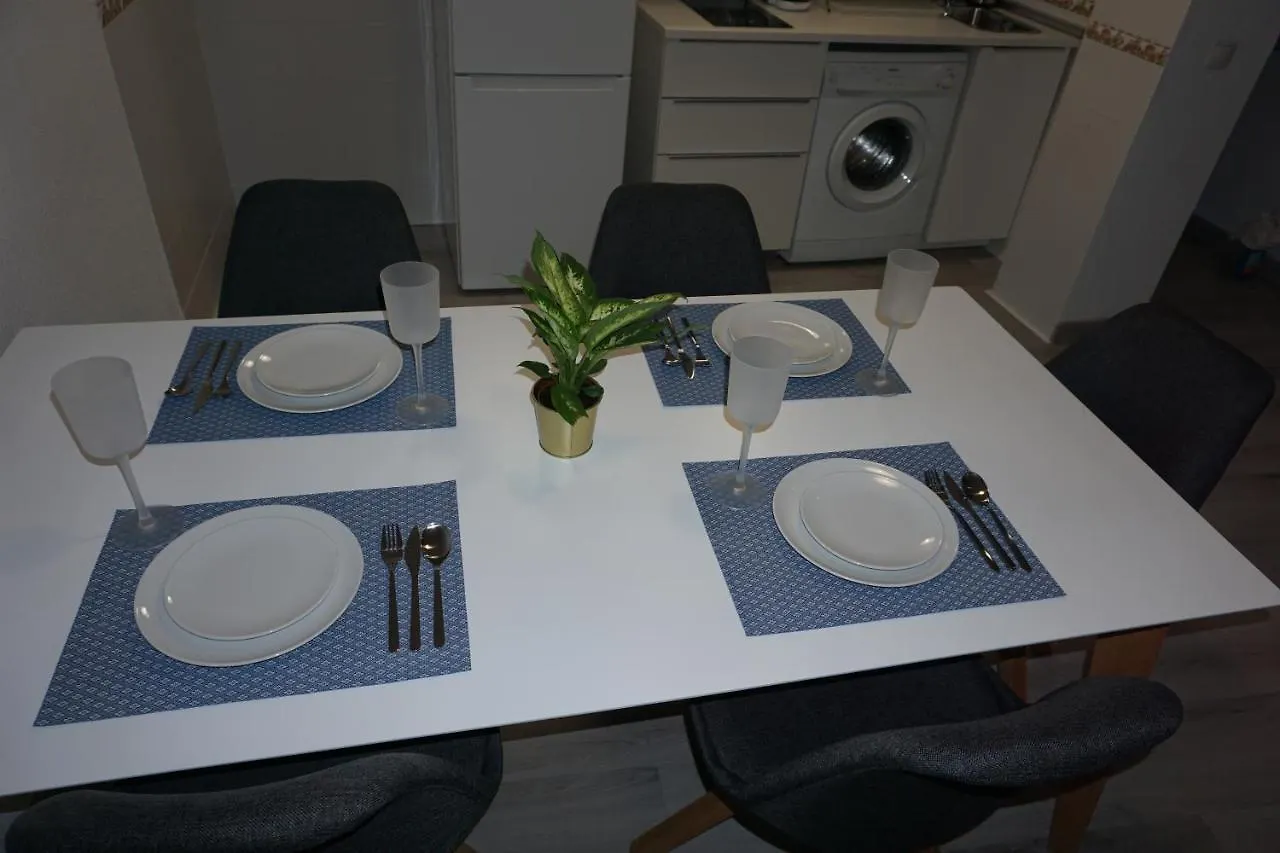 Apartamentos Mediterránea Centro Málaga 0*,  España